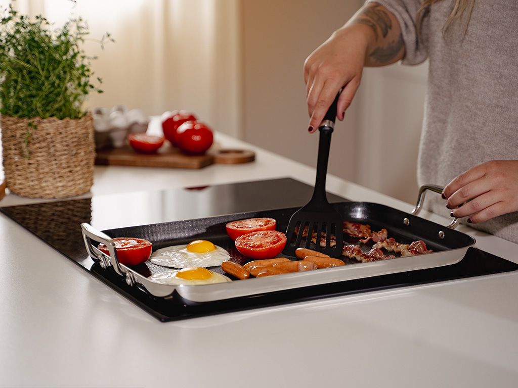 PLAQUE DE CUISSON HYBRIDE ANTIADHÉSIVE - 6