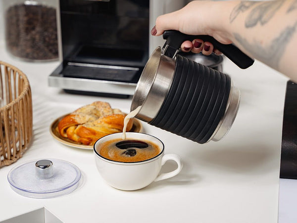 TASSE DE MOUSSEUR À LAIT