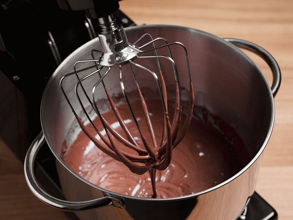 STAND MIXER – 6L - 11