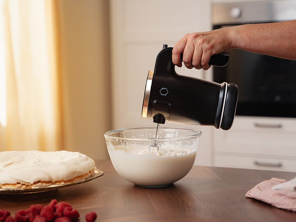 CORDLESS HAND MIXER WITH BATTERY PACK - 4