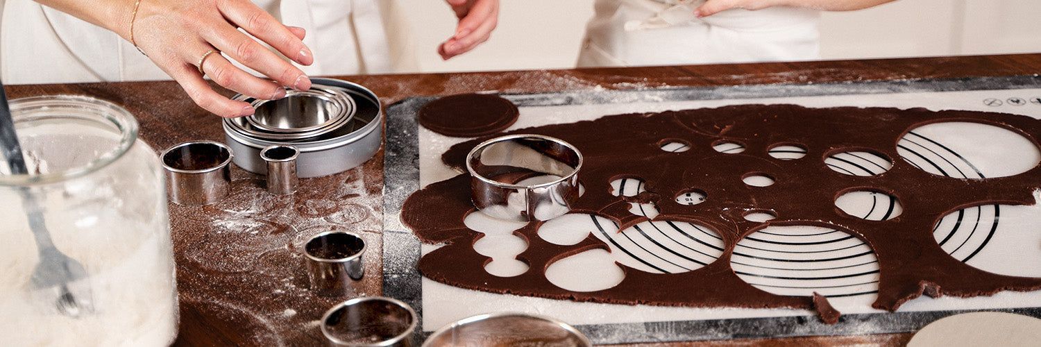 STAINLESS STEEL COOKIE CUTTER SET - 9