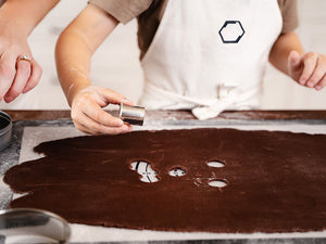 STAINLESS STEEL COOKIE CUTTER SET - 4